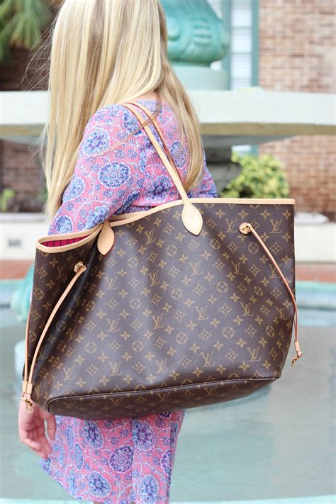 louis vuitton neverfull review